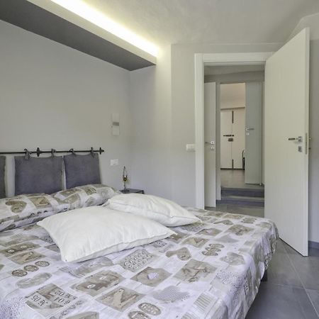 Casa Vacanze Vicolo Della Luna Ambra Exterior photo